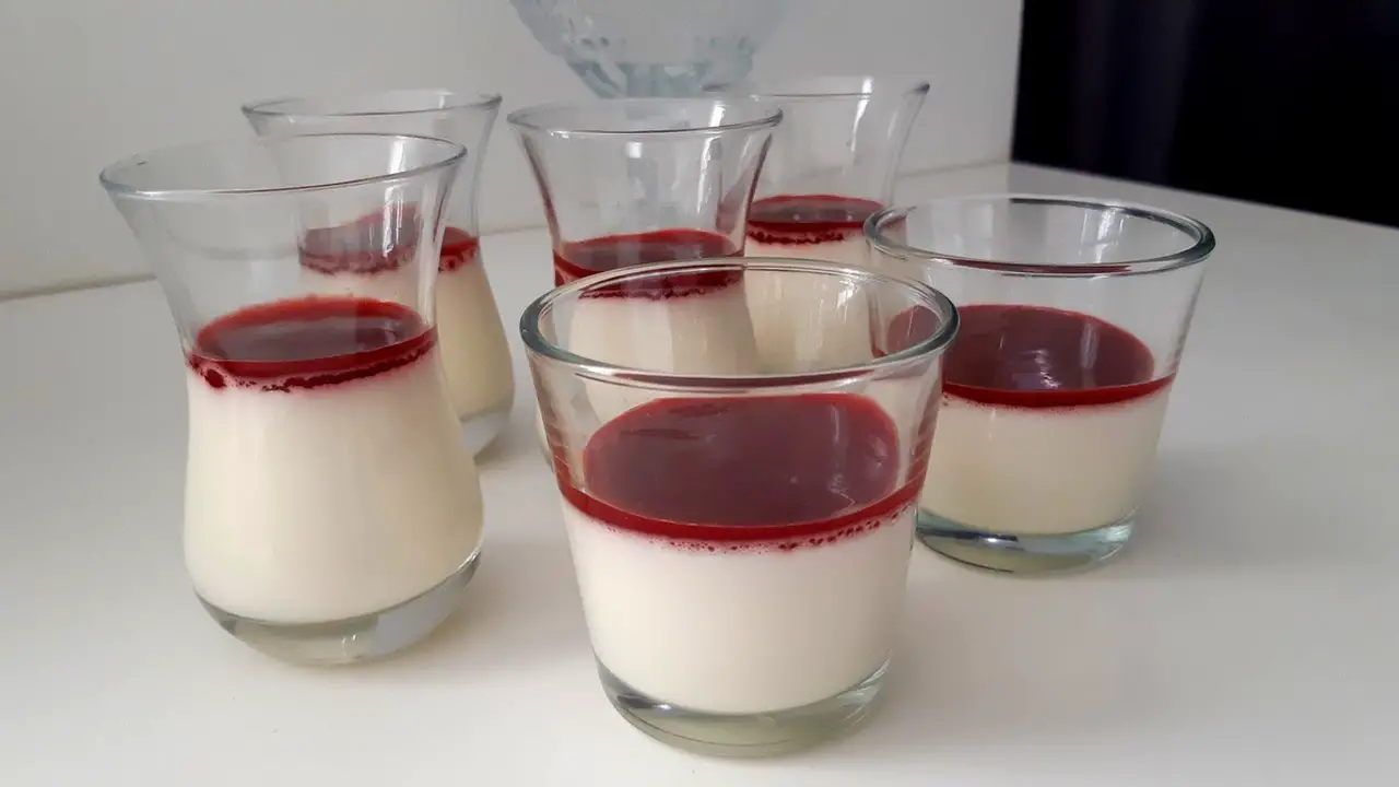 PANNA COTTA A L'AGAR AGAR TRES RAPIDE ET FACILE